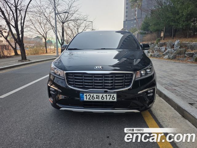 Kia Canival 2019 — photo 2