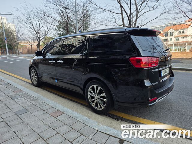 Kia Canival 2019 — photo 6