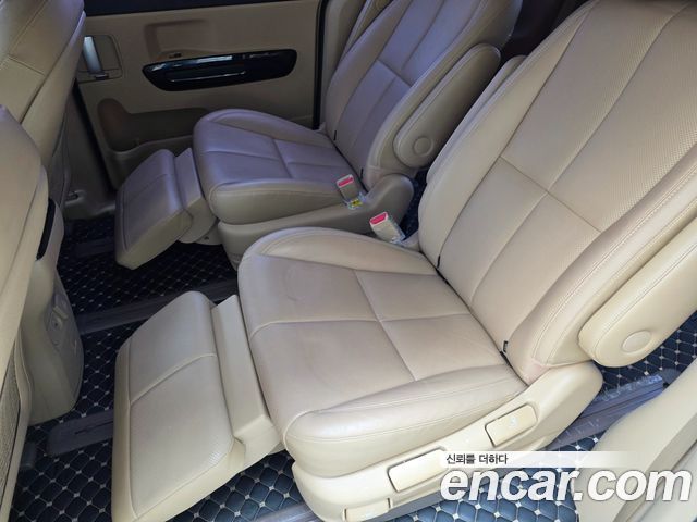 Kia Canival 2019 — photo 11