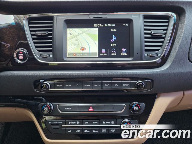 Kia Canival 2019 — photo 13