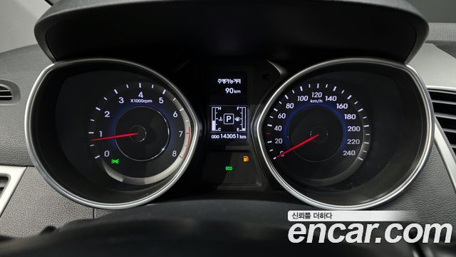 Hyundai AVANTE 2014 — photo 8