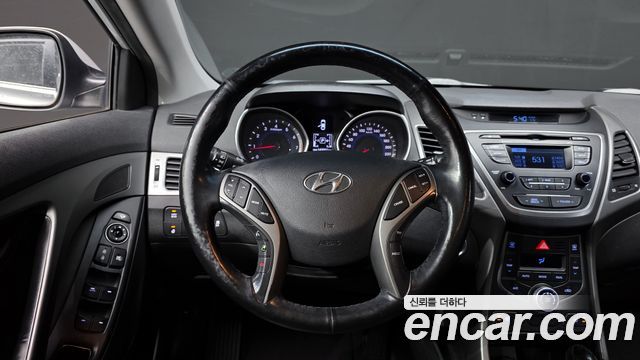 Hyundai AVANTE 2014 — photo 13