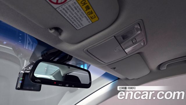 Hyundai AVANTE 2014 — photo 17