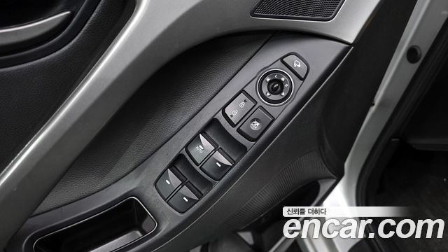 Hyundai AVANTE 2014 — photo 19