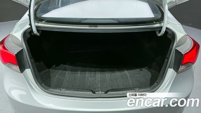 Hyundai AVANTE 2014 — photo 20