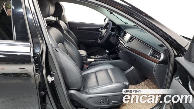 Kia K7 2017 — photo 11