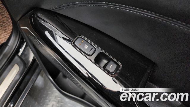 Kia K7 2017 — photo 18