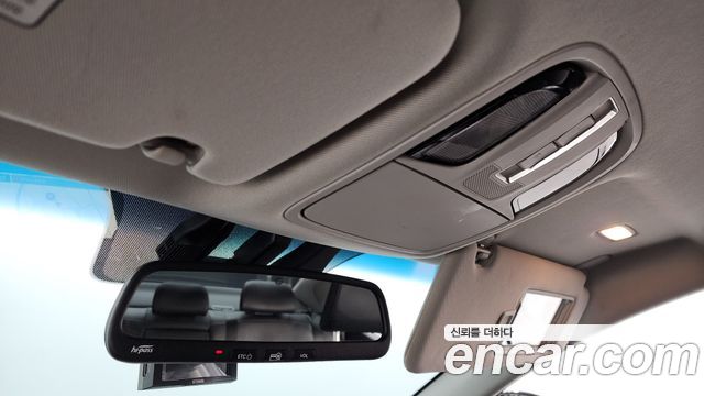 Kia K7 2017 — photo 19