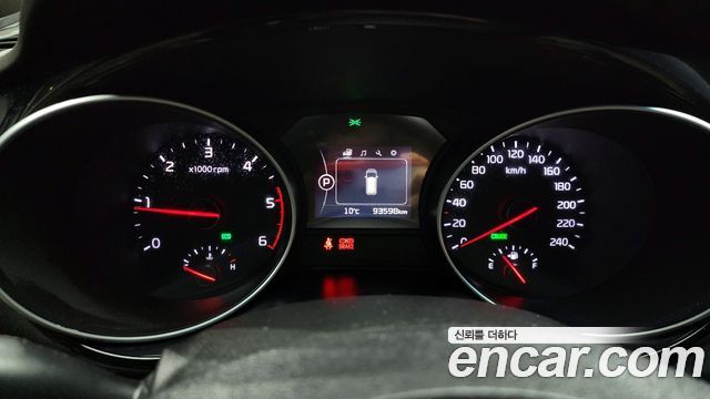 Kia Canival 2015 — photo 8