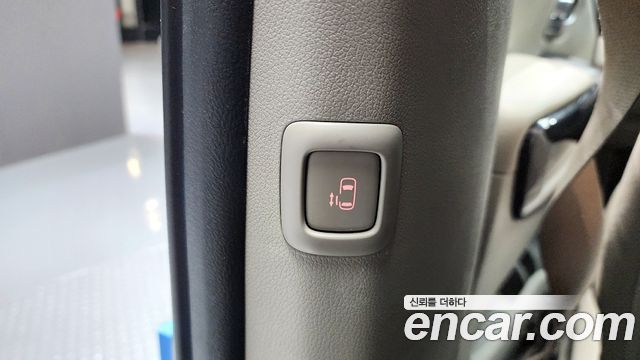 Kia Canival 2015 — photo 13