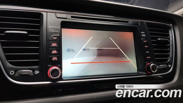 Kia Canival 2015 — photo 15