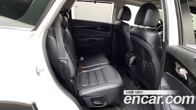 Kia Sorento 2018 — photo 12