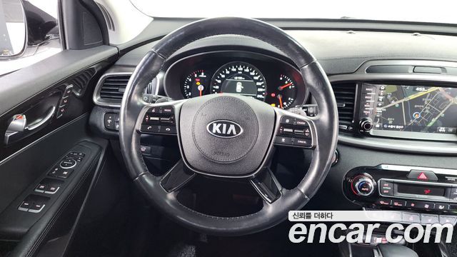 Kia Sorento 2018 — photo 13