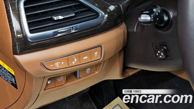 Genesis G90 2019 — photo 14