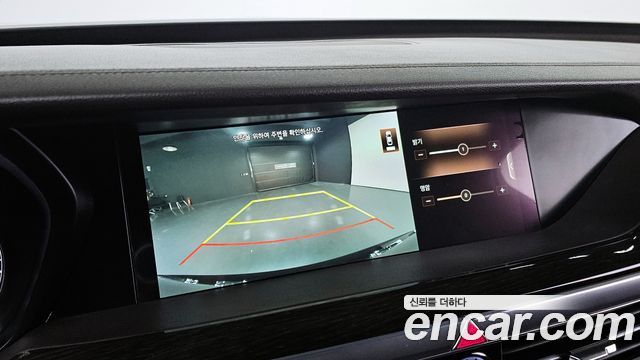 Genesis G90 2019 — photo 16