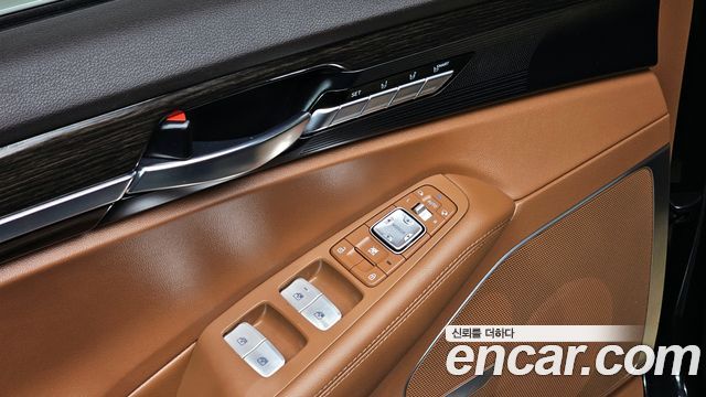 Genesis G90 2019 — photo 17