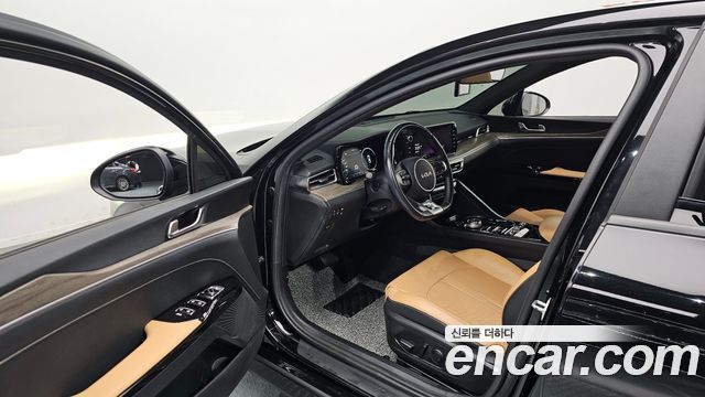 Kia K5 2022 — photo 11
