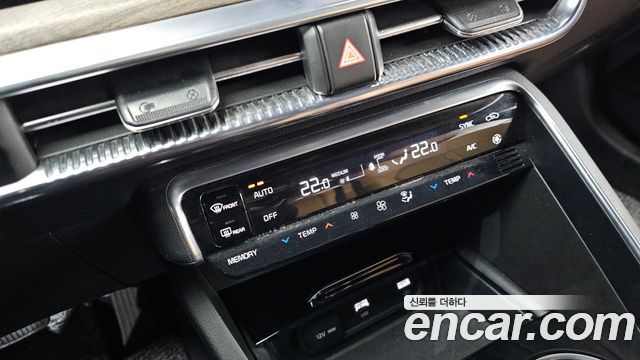 Kia K5 2022 — photo 17
