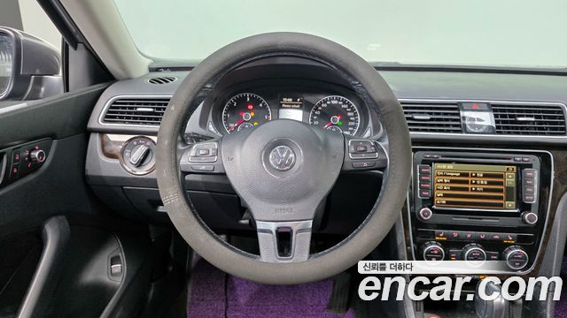 Volkswagen Passat 2015 — photo 13
