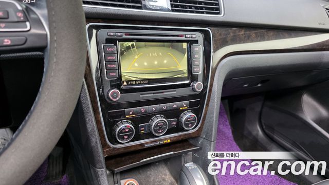 Volkswagen Passat 2015 — photo 15