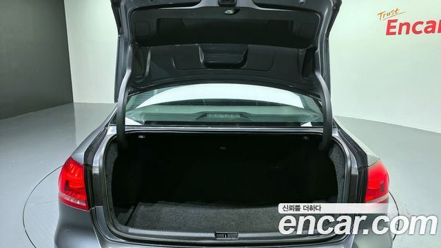 Volkswagen Passat 2015 — photo 20