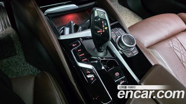 BMW Gran Turismo 2022 — photo 9