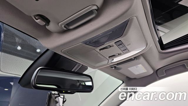 Toyota RAV4 2019 — photo 17