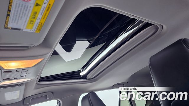 Toyota RAV4 2019 — photo 19