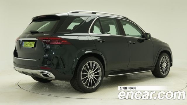 Mercedes-Benz GLE-Class 2025 — photo 2