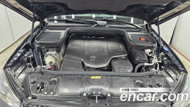 Mercedes-Benz GLE-Class 2025 — photo 6