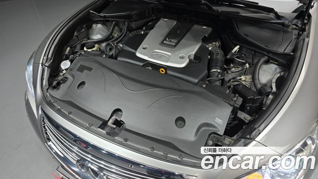 Infiniti M 2013 — photo 6