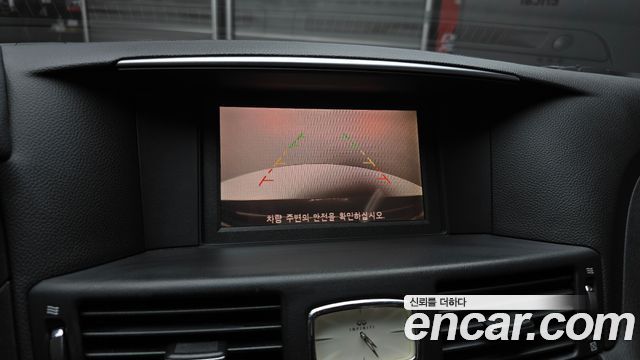 Infiniti M 2013 — photo 15