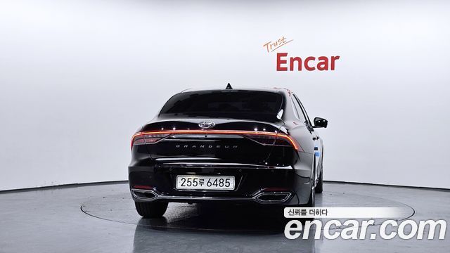 Hyundai Grandeur 2022 — photo 4