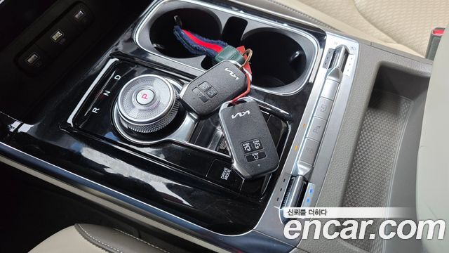 Kia Canival 2022 — photo 9
