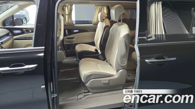 Kia Canival 2022 — photo 11