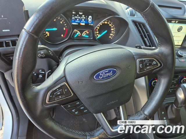 Ford Kuga 2017 — photo 13