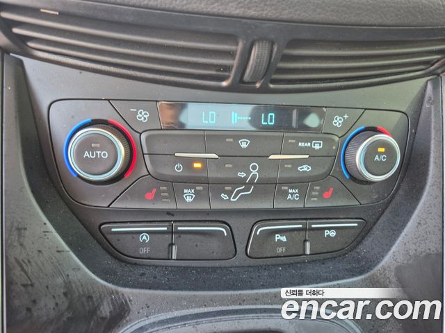Ford Kuga 2017 — photo 15