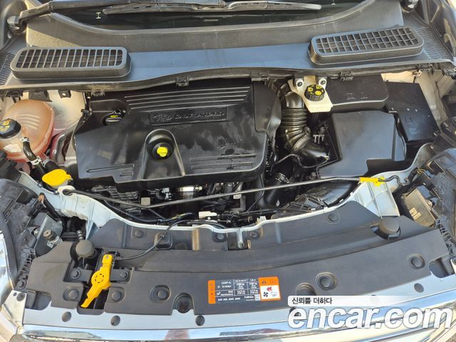 Ford Kuga 2017 — photo 16