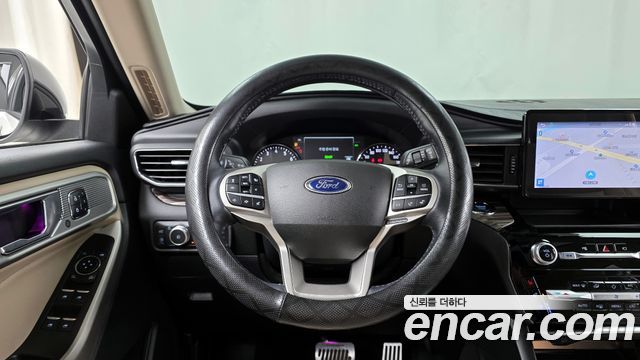 Ford Explorer 2022 — photo 13