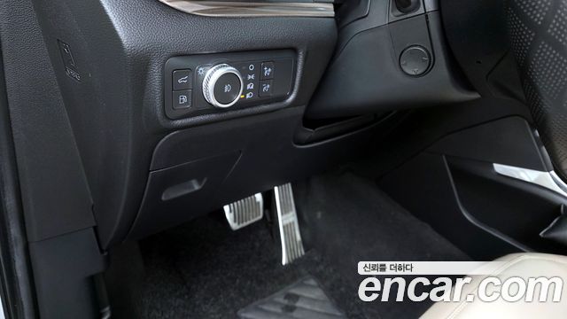 Ford Explorer 2022 — photo 18