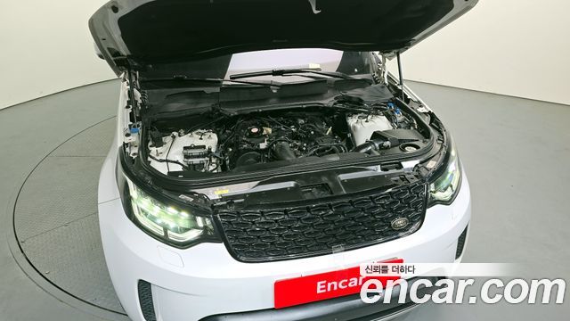 Land Rover Discovery 2017 — photo 6