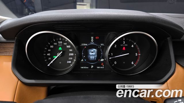 Land Rover Discovery 2017 — photo 8