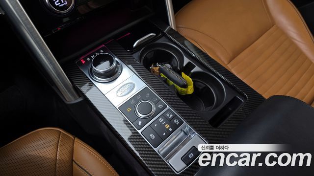 Land Rover Discovery 2017 — photo 9