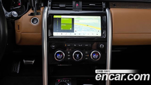 Land Rover Discovery 2017 — photo 19