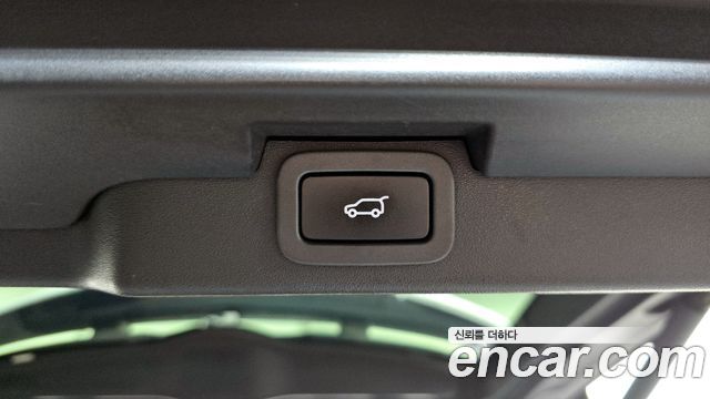 Land Rover Discovery 2017 — photo 20