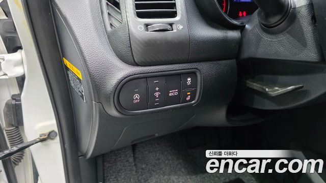 Kia K3 2015 — photo 17