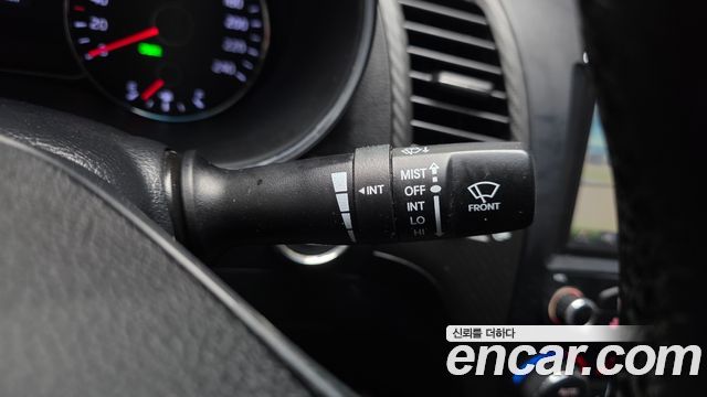 Kia K3 2015 — photo 19