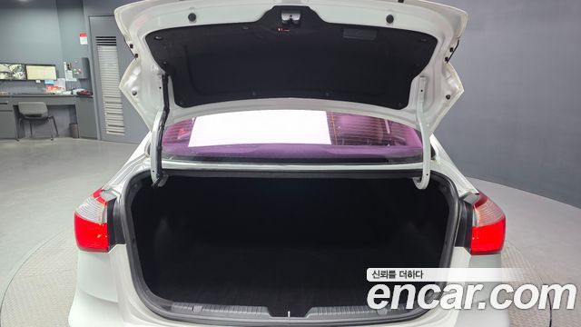 Kia K3 2015 — photo 20