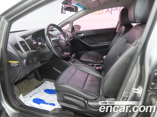 Kia K3 2017 — photo 4