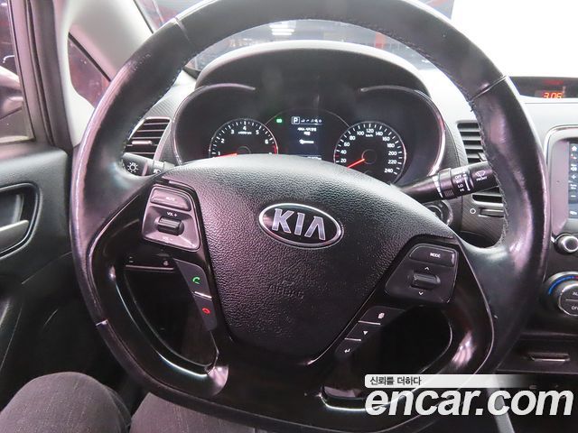 Kia K3 2017 — photo 8